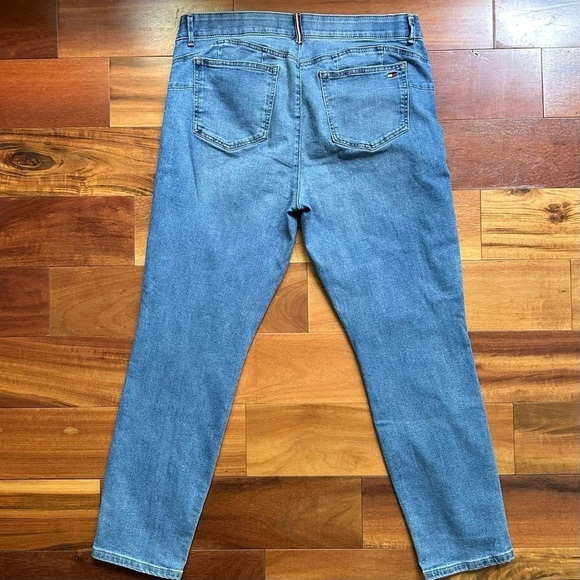 Tommy Bahama Jeans - Picture 5 of 11